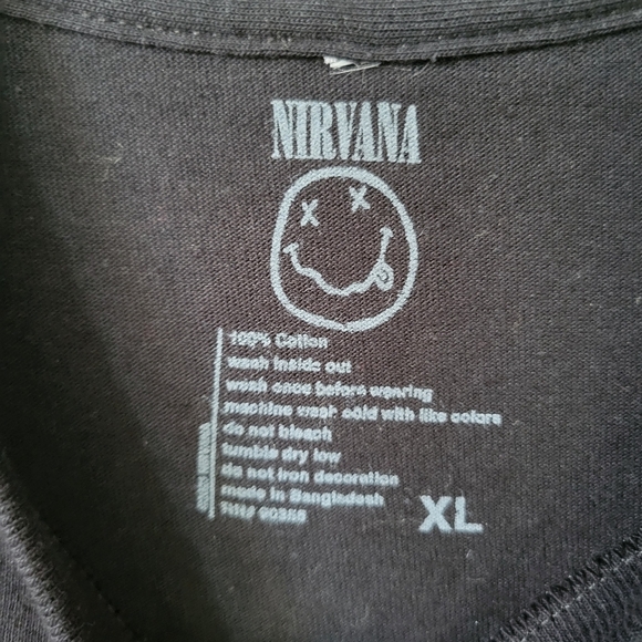 Nirvana Smiley Logo Tee. - Picture 5 of 5
